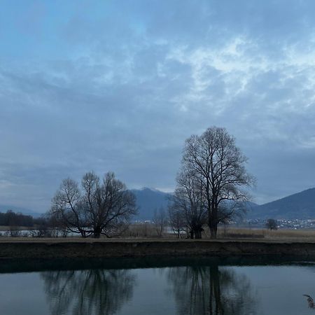 GusinjeOazaa Retreat别墅 外观 照片